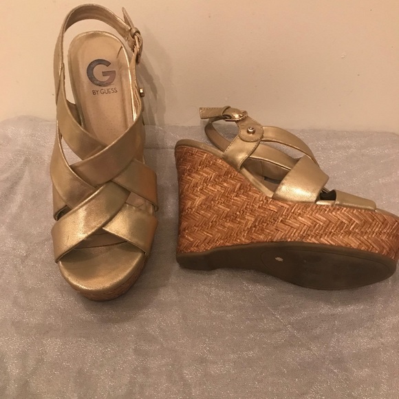 guess gold wedges